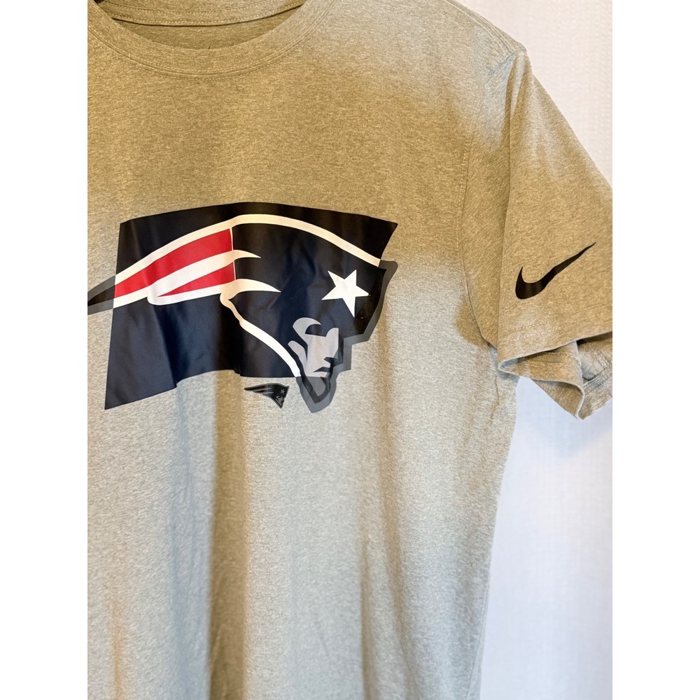Nike New England Patriots Dri-FIT T-Shirt Mens Medium Gray Short Sleeve Tee